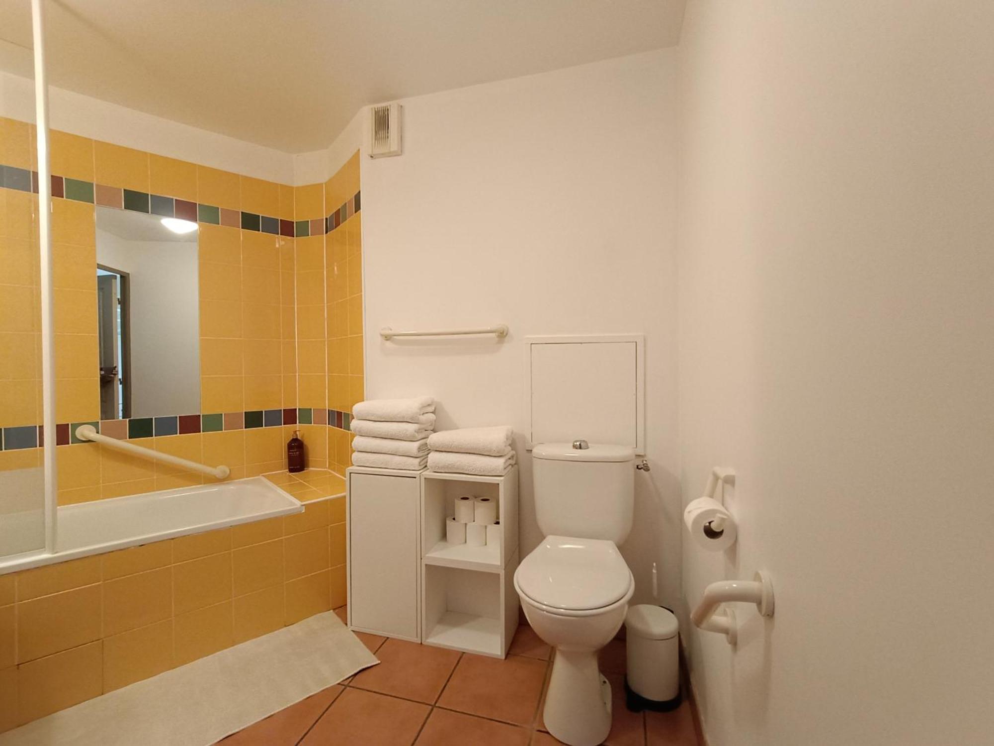 T1 Bis Avec Piscine Vue Golf Et Montagnes Apartment Arcangues Ngoại thất bức ảnh